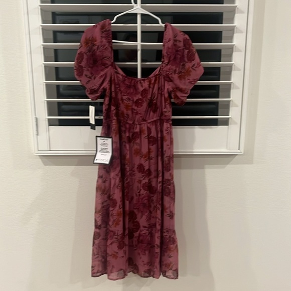 Pink Floral Dress Macy’s new and exiting - Picture 3 of 5